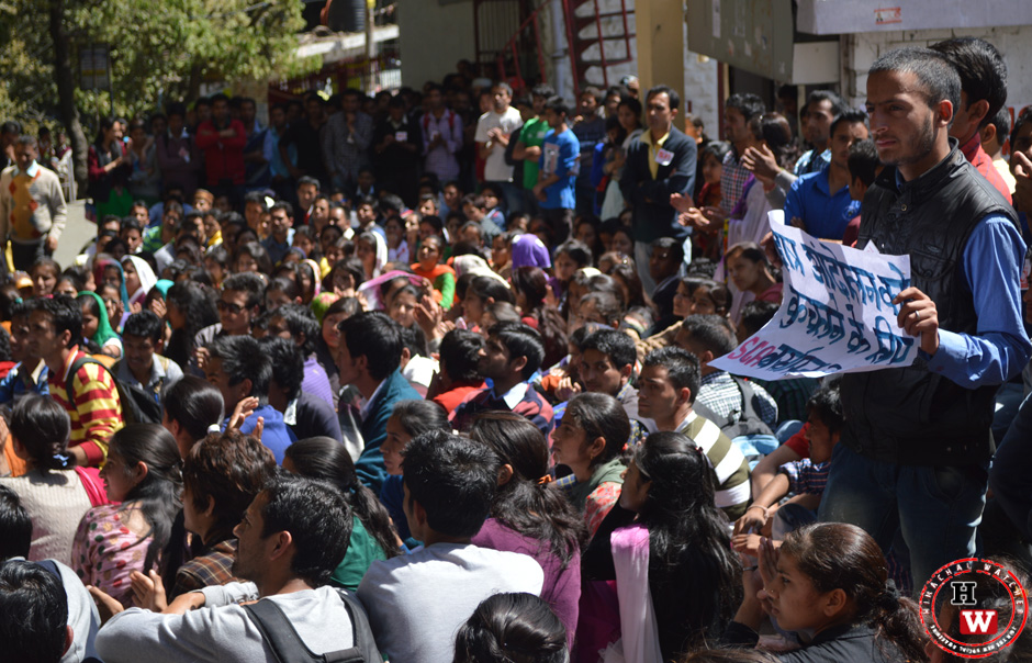 student protest in himachal