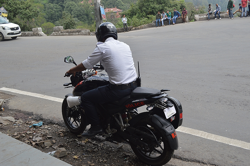  - shimla-police-pulser-bikes