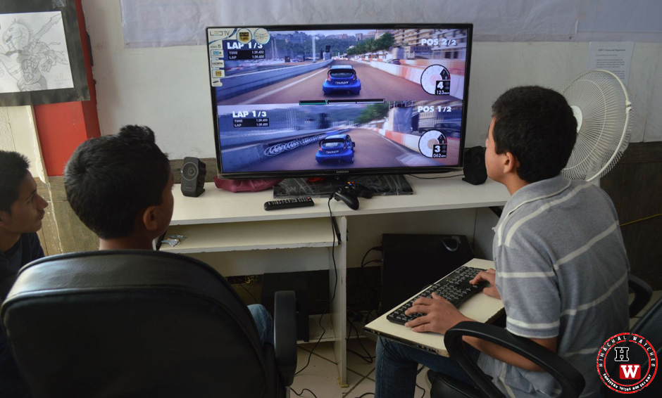 Himachal's first ever video game tournament puts up a great show, young  gamers awarded | Himachal Watcher