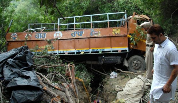 20 killed as mini truck that falls into a 100-feet deep gorge