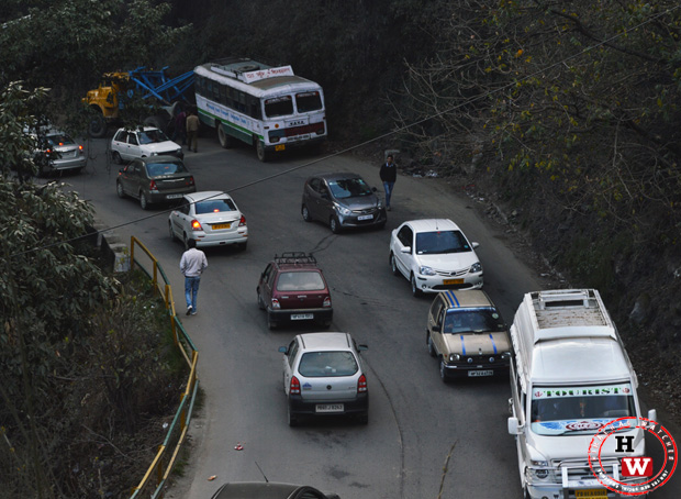 Shimla MLA crossing traffic