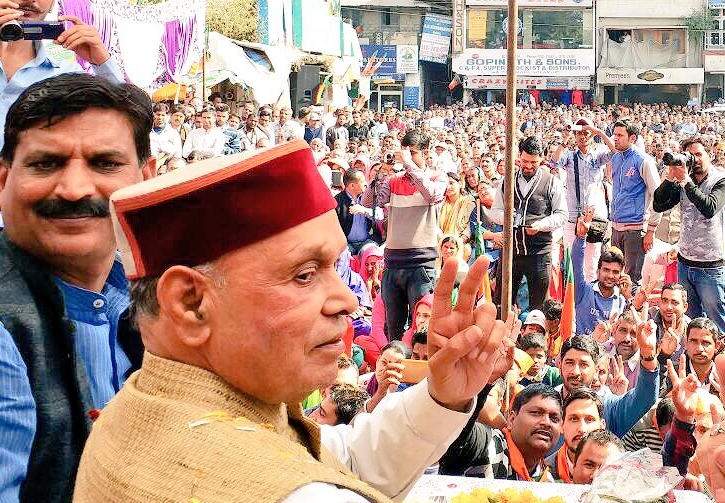 PK Dhumal promises government employees