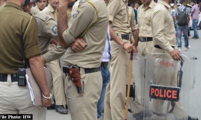 Hamirpur police saving molestor