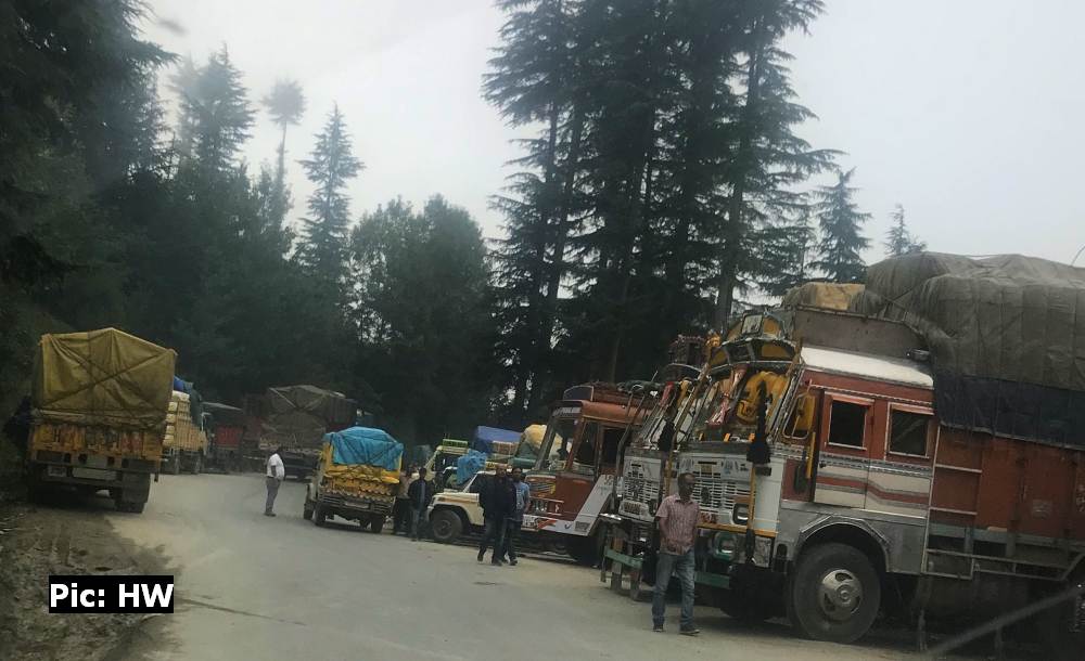 Apple Season Traffic in Shimla 2