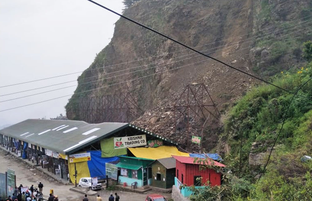 Video shimla landslide bhattakufar