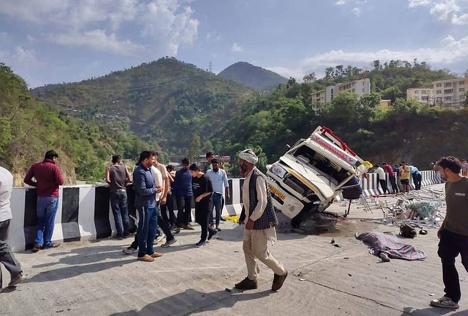 MANDDI PADHAR ACCIDENT